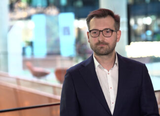 Polscy naukowcy opracowują technologię wytwarzania zielonego wodoru. Rozwiązanie ma być oparte na wykorzystaniu biomasy i energii słonecznej