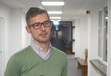 Zaawansowane algorytmy stosowane przez zespoły naukowców mogą niebawem trafić do smartfonów. Będą pomagać w walce z pandemią