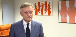 Dostawy szczepionek do państw UE ruszą pełną parą w II kwartale. Wtedy może pojawić się problem z wydolnością systemu szczepień