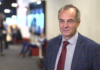 Duże firmy wstrzymują produkcję podczas niedoborów energii na rynku. Dzięki takiej gotowości do ograniczenia poboru prądu zyskują nawet kilka milionów złotych rocznie